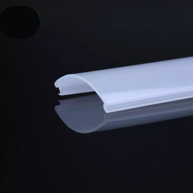 Diffuseur de bande LED en plastique personnalisé